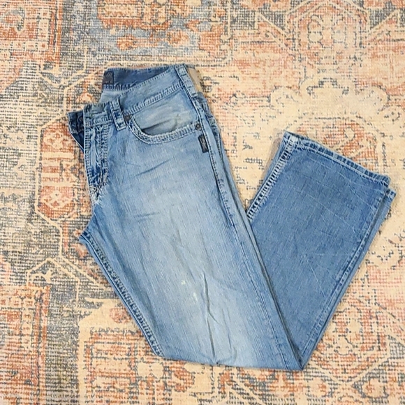 Silver Jeans 33x32 